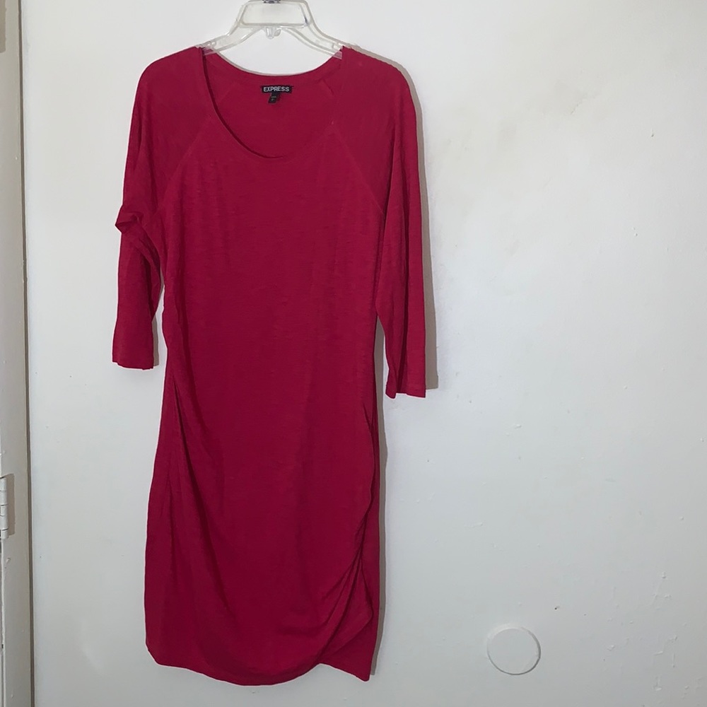 Pink Express size Large ruched 3/4 sleeve dress.